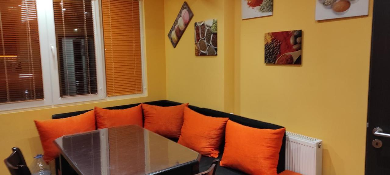 Apartamento Apartament Kostov Sliven Exterior foto